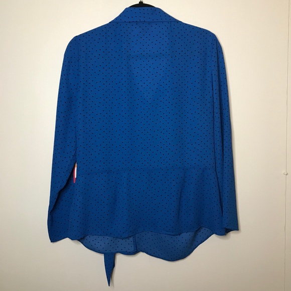 Vince Camuto Long Sleeve Belted Top - Size: S - Picture 7 of 16